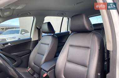 Внедорожник / Кроссовер Volkswagen Tiguan 2016 в 