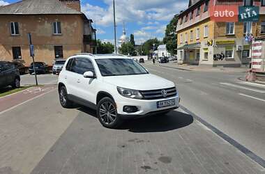 Внедорожник / Кроссовер Volkswagen Tiguan 2016 в Киеве