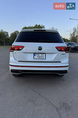 Позашляховик / Кросовер Volkswagen Tiguan 2023 в 