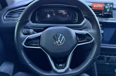 Позашляховик / Кросовер Volkswagen Tiguan 2023 в 