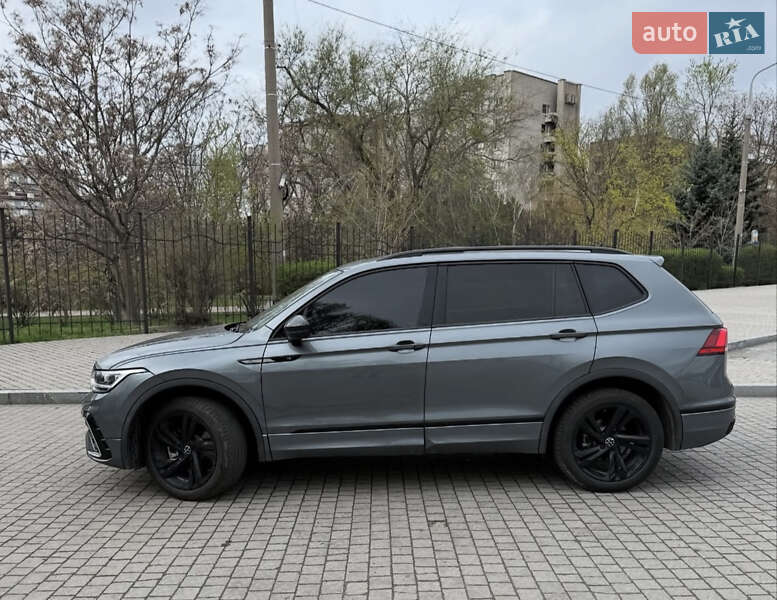 Внедорожник / Кроссовер Volkswagen Tiguan 2023 в Запорожье