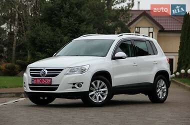 Внедорожник / Кроссовер Volkswagen Tiguan 2010 в Сарнах