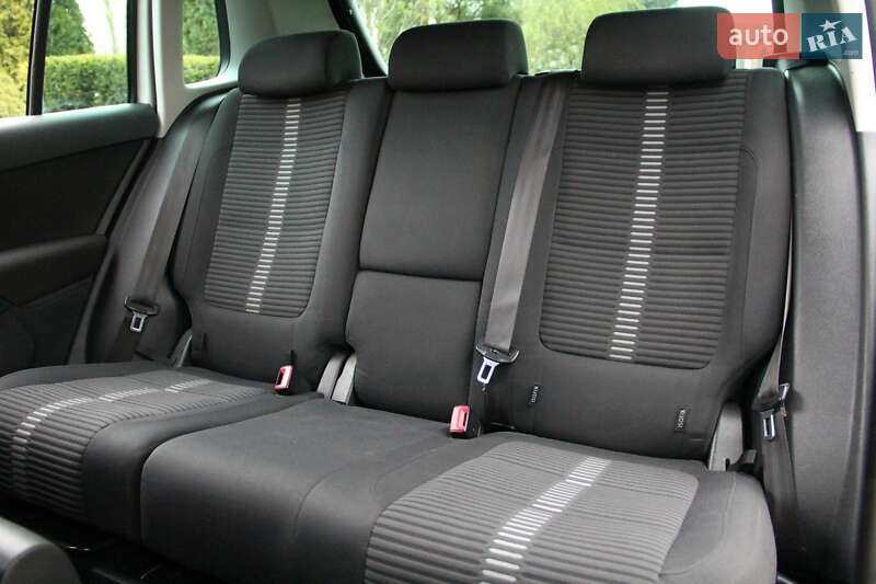 Позашляховик / Кросовер Volkswagen Tiguan 2010 в Сарнах