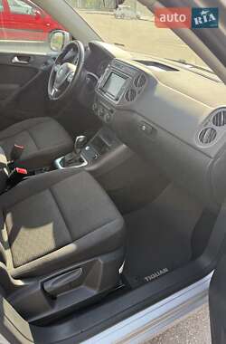 Внедорожник / Кроссовер Volkswagen Tiguan 2017 в 