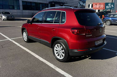 Позашляховик / Кросовер Volkswagen Tiguan 2016 в 