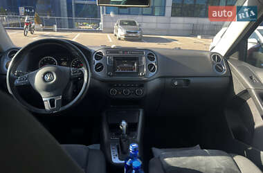 Позашляховик / Кросовер Volkswagen Tiguan 2016 в 