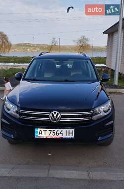 Позашляховик / Кросовер Volkswagen Tiguan 2015 в Бурштині