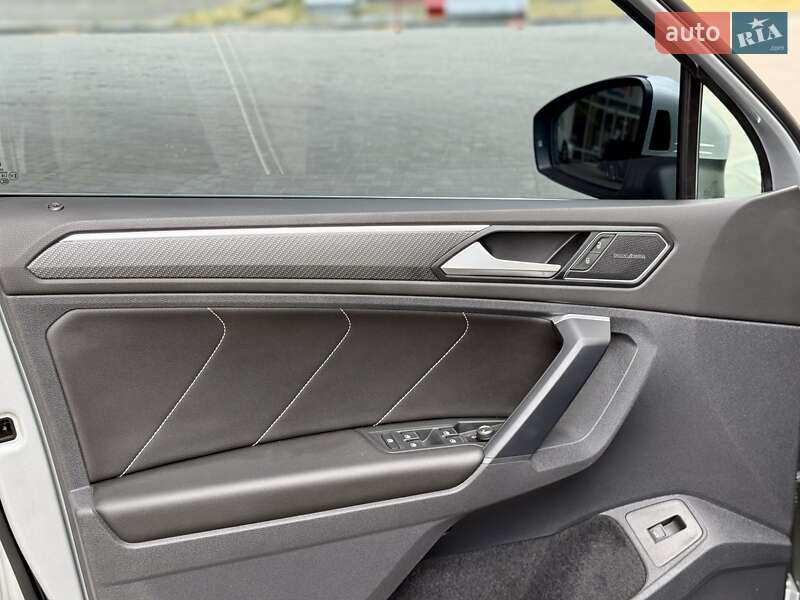 Позашляховик / Кросовер Volkswagen Tiguan 2022 в Дніпрі