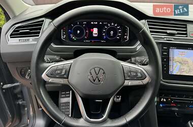 Внедорожник / Кроссовер Volkswagen Tiguan 2021 в 