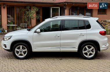 Позашляховик / Кросовер Volkswagen Tiguan 2015 в 