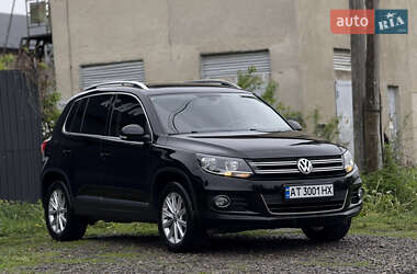 Позашляховик / Кросовер Volkswagen Tiguan 2012 в 