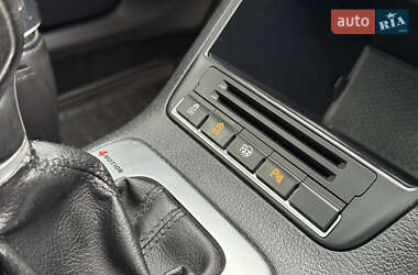 Позашляховик / Кросовер Volkswagen Tiguan 2012 в 