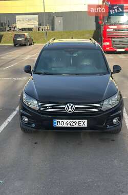 Внедорожник / Кроссовер Volkswagen Tiguan 2016 в 