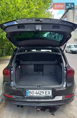 Внедорожник / Кроссовер Volkswagen Tiguan 2016 в 