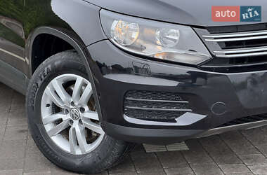 Внедорожник / Кроссовер Volkswagen Tiguan 2017 в 