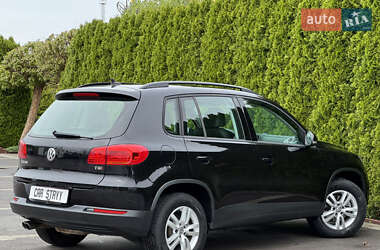 Внедорожник / Кроссовер Volkswagen Tiguan 2017 в 