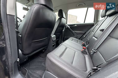 Внедорожник / Кроссовер Volkswagen Tiguan 2017 в 