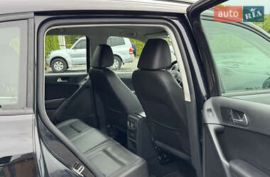 Внедорожник / Кроссовер Volkswagen Tiguan 2017 в 