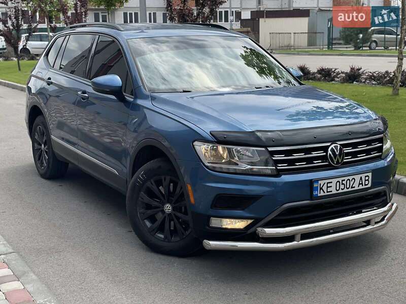 Внедорожник / Кроссовер Volkswagen Tiguan 2020 в 