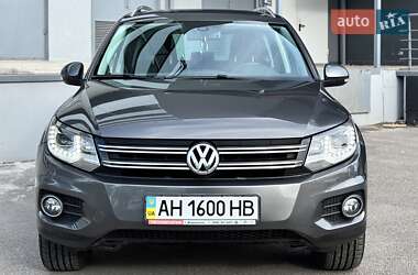 Внедорожник / Кроссовер Volkswagen Tiguan 2011 в 