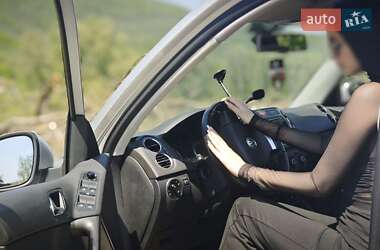 Позашляховик / Кросовер Volkswagen Tiguan 2008 в 