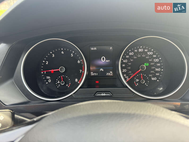 Внедорожник / Кроссовер Volkswagen Tiguan 2019 в Львове