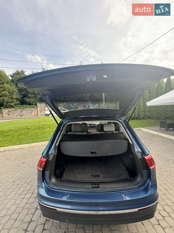 Внедорожник / Кроссовер Volkswagen Tiguan 2019 в Львове