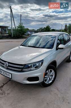 Внедорожник / Кроссовер Volkswagen Tiguan 2011 в 