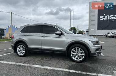 Позашляховик / Кросовер Volkswagen Tiguan 2019 в 