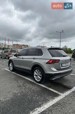 Позашляховик / Кросовер Volkswagen Tiguan 2019 в 