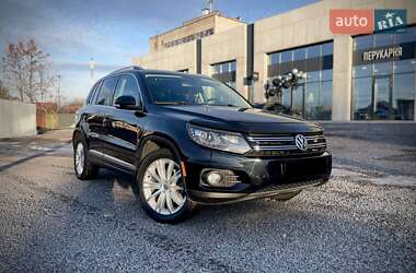 Внедорожник / Кроссовер Volkswagen Tiguan 2016 в Львове