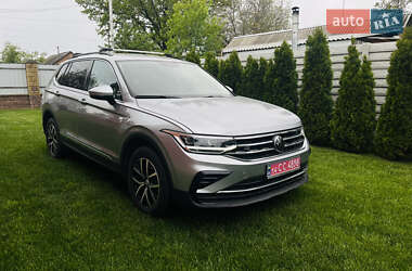 Позашляховик / Кросовер Volkswagen Tiguan 2021 в Чигирину