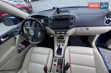 Внедорожник / Кроссовер Volkswagen Tiguan 2017 в 