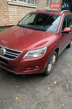 Внедорожник / Кроссовер Volkswagen Tiguan 2011 в Киеве