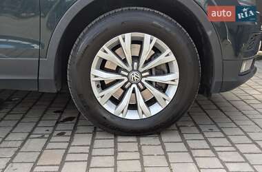 Позашляховик / Кросовер Volkswagen Tiguan 2017 в 
