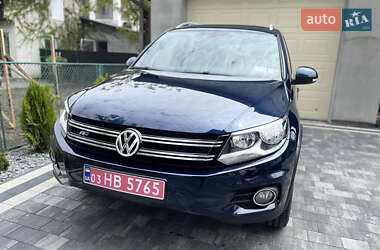 Позашляховик / Кросовер Volkswagen Tiguan 2016 в 