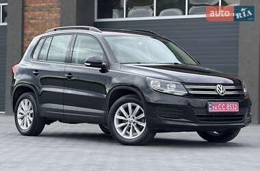 Позашляховик / Кросовер Volkswagen Tiguan 2017 в Чернівцях