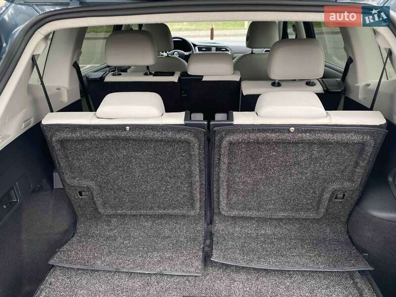 Внедорожник / Кроссовер Volkswagen Tiguan 2020 в Киеве