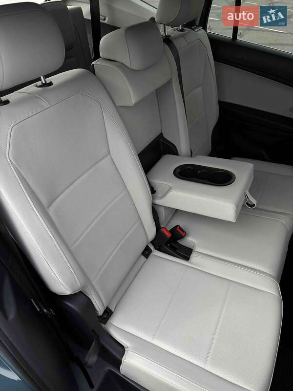 Внедорожник / Кроссовер Volkswagen Tiguan 2020 в Киеве