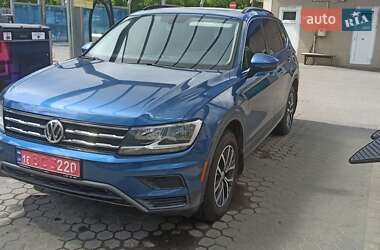 Позашляховик / Кросовер Volkswagen Tiguan 2018 в 