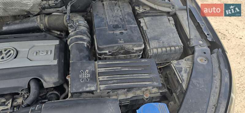 Внедорожник / Кроссовер Volkswagen Tiguan 2015 в Киеве