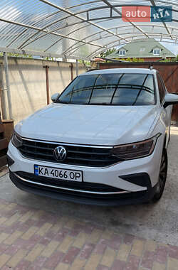 Позашляховик / Кросовер Volkswagen Tiguan 2023 в Києві