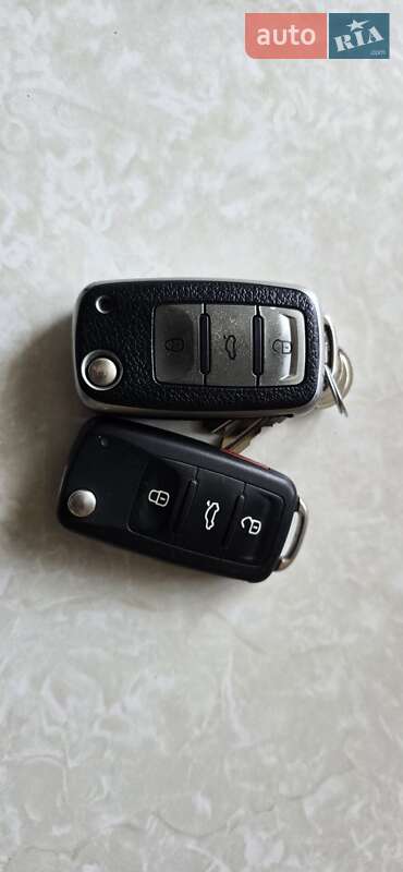 Внедорожник / Кроссовер Volkswagen Tiguan 2015 в Киеве