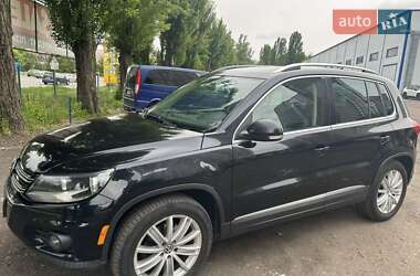 Внедорожник / Кроссовер Volkswagen Tiguan 2012 в 