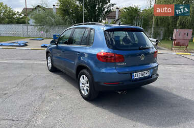Внедорожник / Кроссовер Volkswagen Tiguan 2016 в 