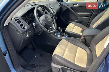 Внедорожник / Кроссовер Volkswagen Tiguan 2016 в 