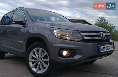 Позашляховик / Кросовер Volkswagen Tiguan 2013 в 