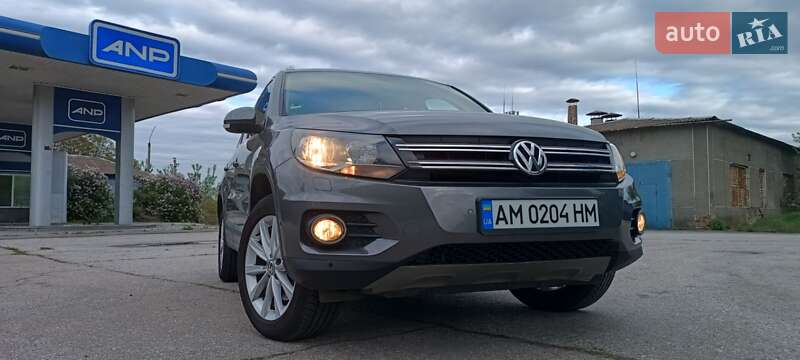 Позашляховик / Кросовер Volkswagen Tiguan 2013 в 