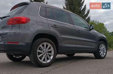 Позашляховик / Кросовер Volkswagen Tiguan 2013 в 