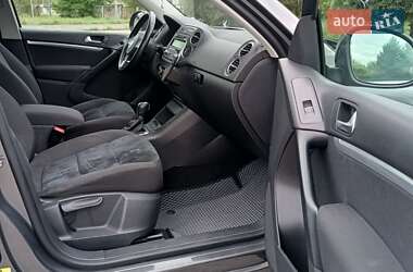 Позашляховик / Кросовер Volkswagen Tiguan 2013 в 